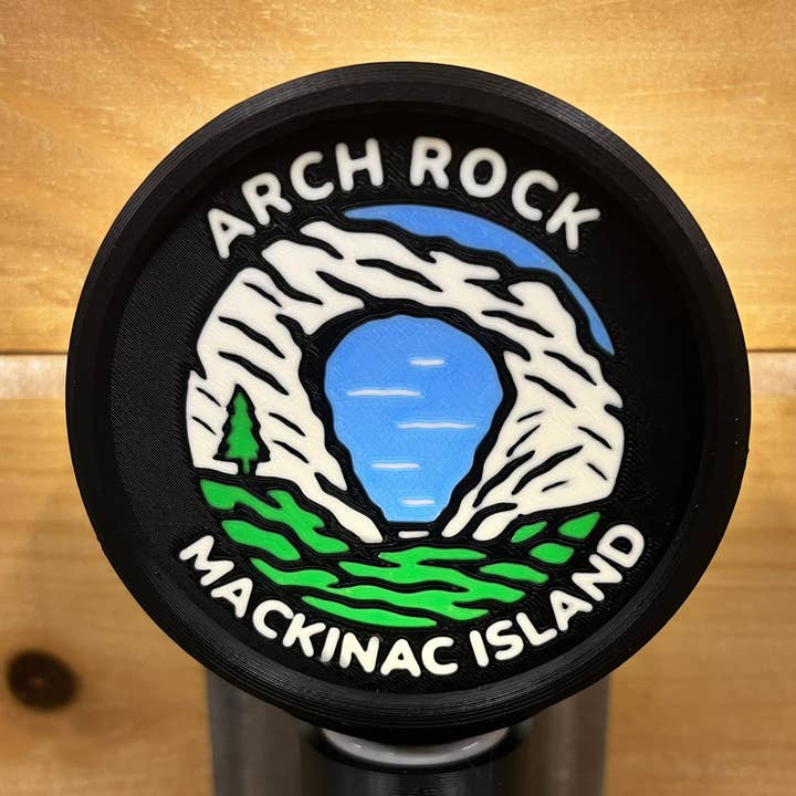 Veilleuse LED Arch Rock — Souvenir de l'île Mackinac pour la vente par G3 Studios