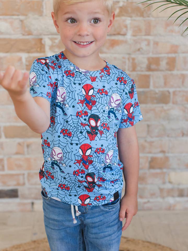 Webs UP - Vardags-T-shirt för wholesale av Blush Lotus