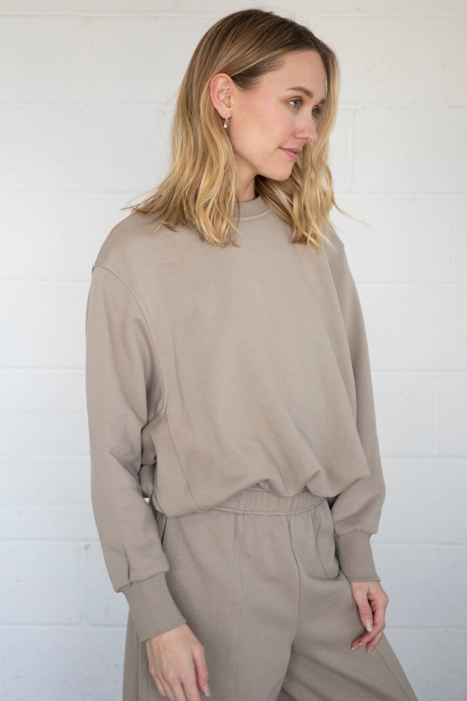 Things Between - Vente Sweat-shirt – femme - Hara Col Ras du Cou3