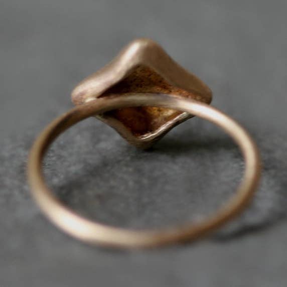 Quatrefoil Ring i 14k guld for engroshandel hos Michelle Chang