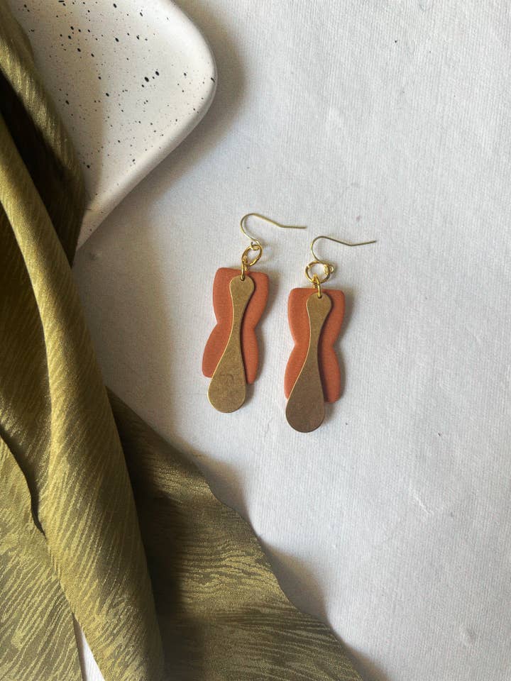 Modern and Bold Dangle Earring for wholesale by Paisclayco