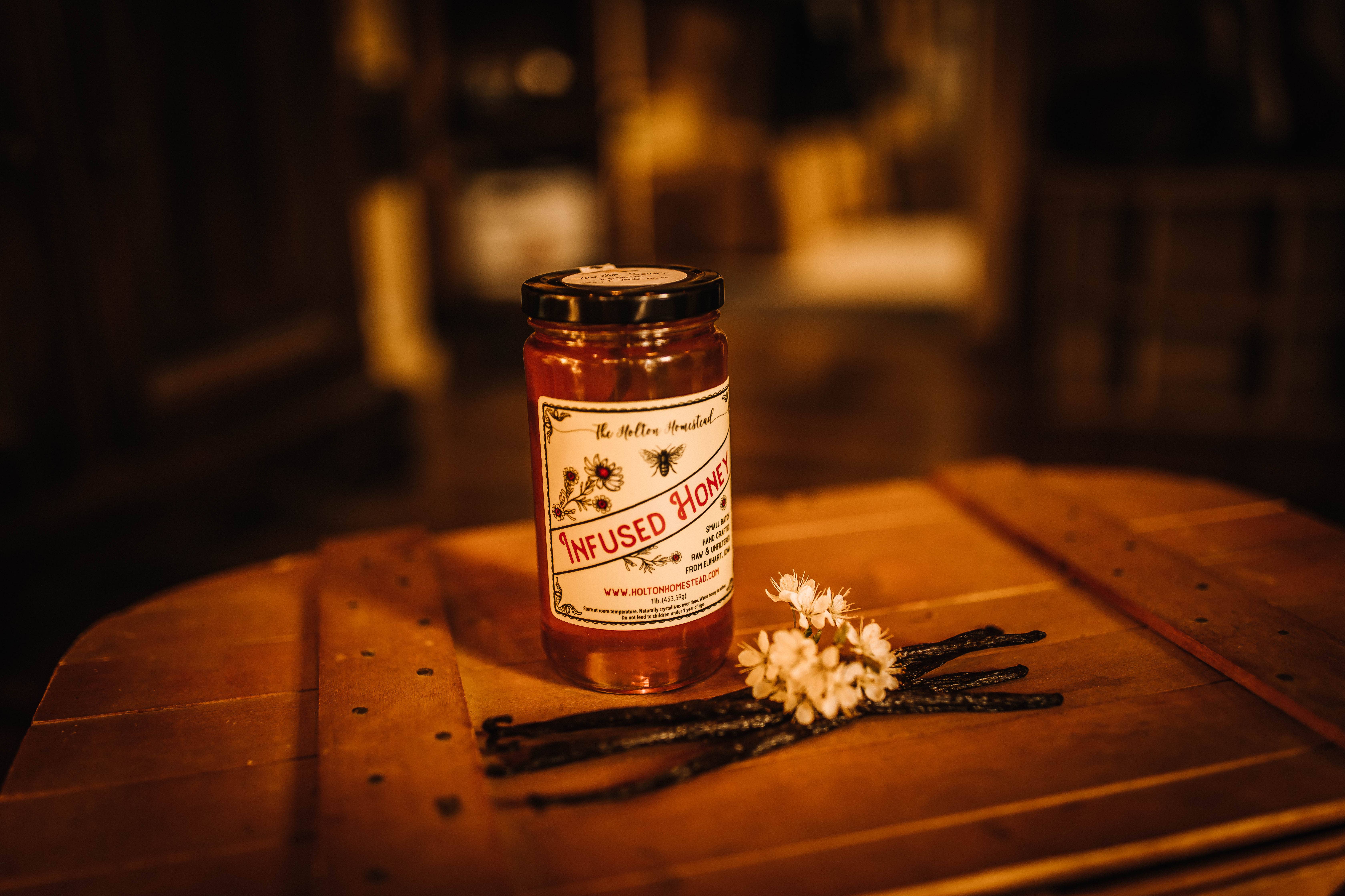 The Holton Homestead - Vente Miel - Miel infusé à la vanille3