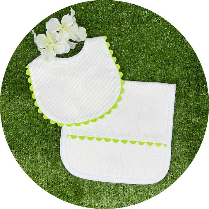 THE ROYALTY COLLECTION - Wholesale Burp cloth set – Baby - White Cotton Pique Bib and Burp Set4