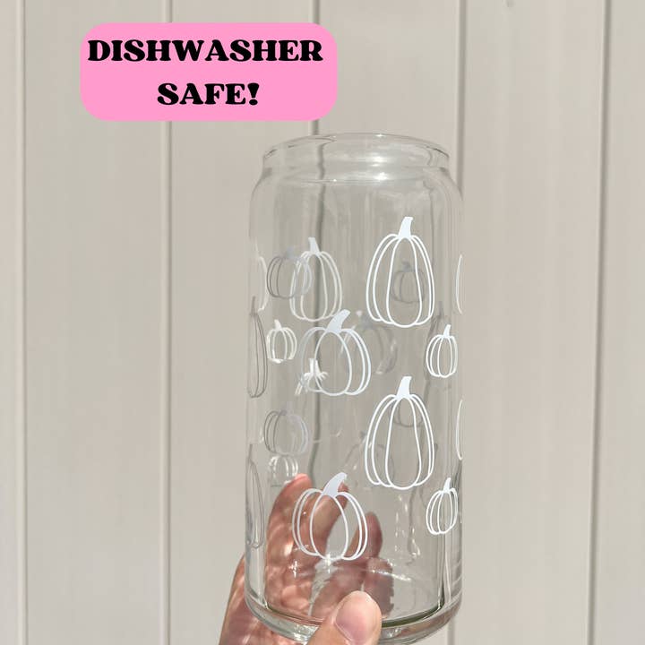 Vit pumpa 20 oz burk glaskopp för wholesale av Emily Paige Company