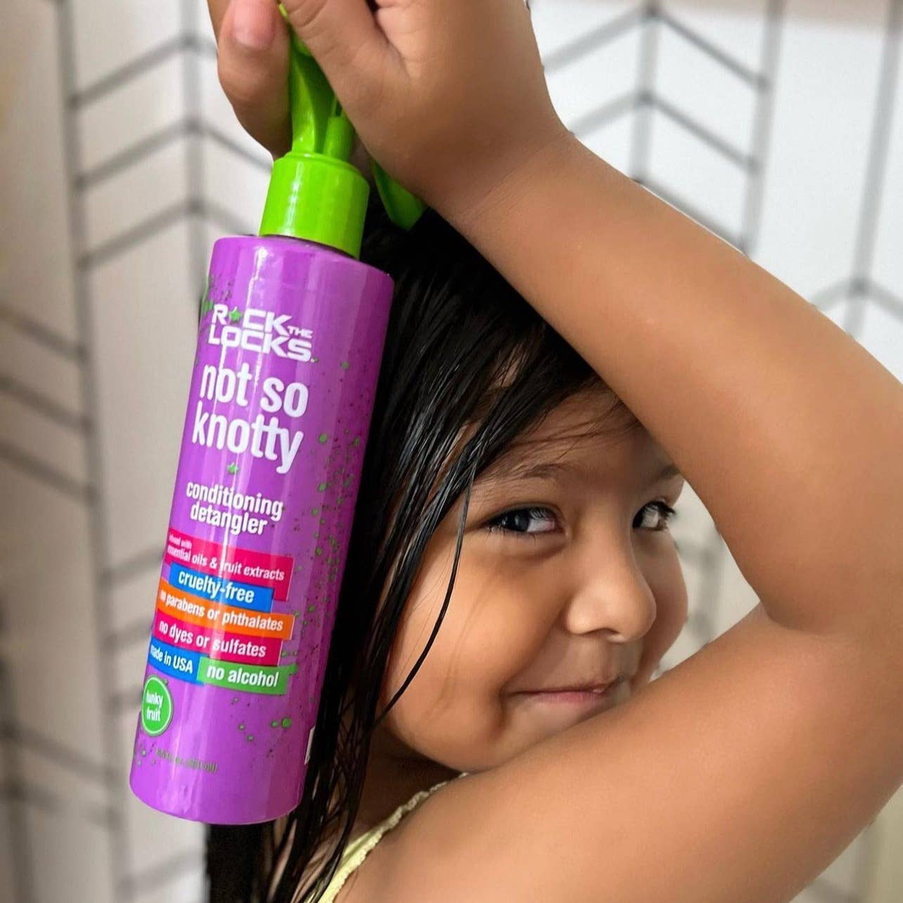 Piggy Paint - Wholesale Hair Leave-In Conditioner - Rock The Locks Not so Knotty - Funky Fruit Detangler2