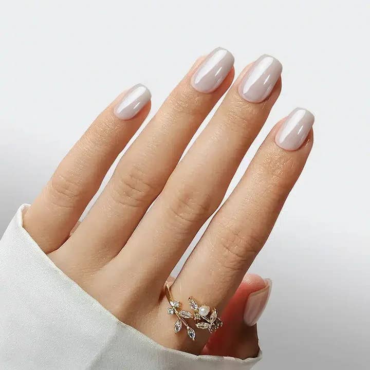 VIAI Beauty - Wholesale Press-On/Fake Nails - Classic Pearl White Short Square Nails - Press On Nails | Long Lasting & Reusable