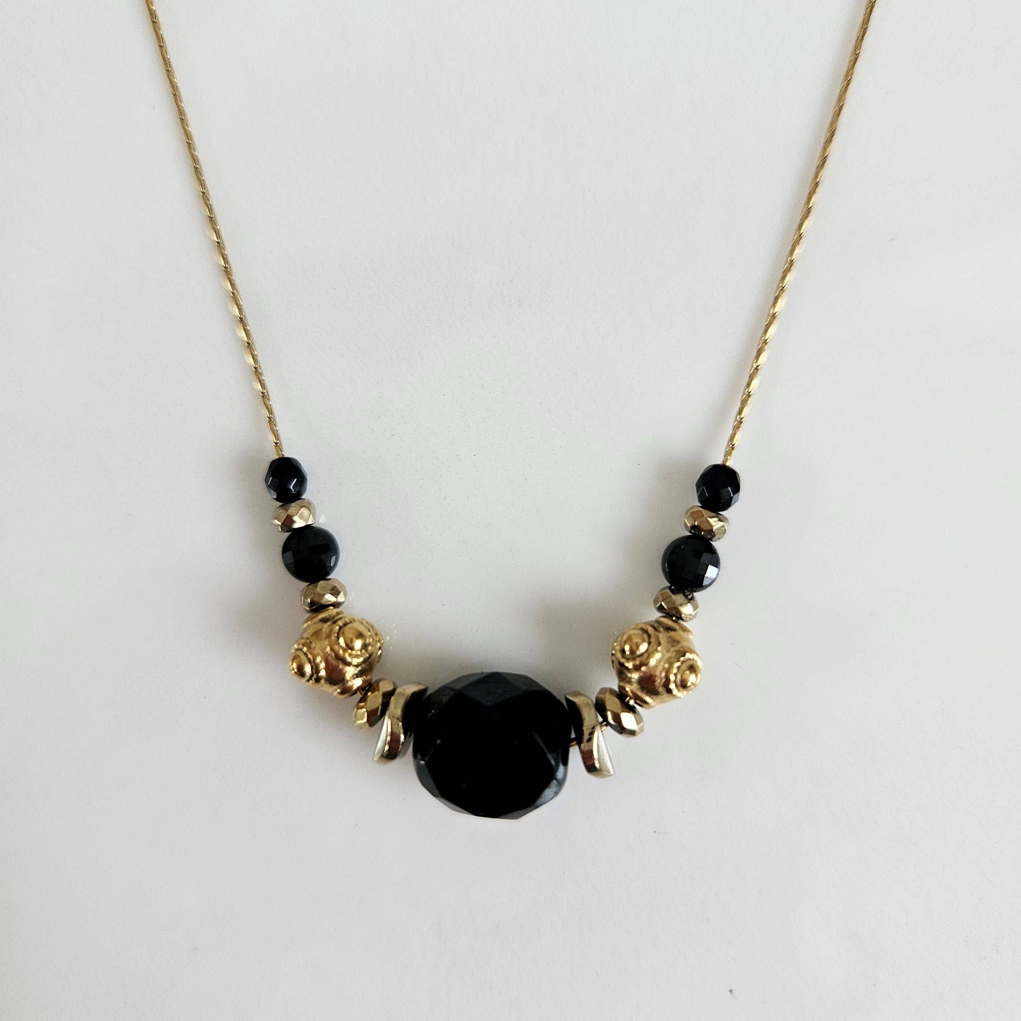 LITCHI - Wholesale Pendant/Charm Necklace - Black Night black stone necklace0