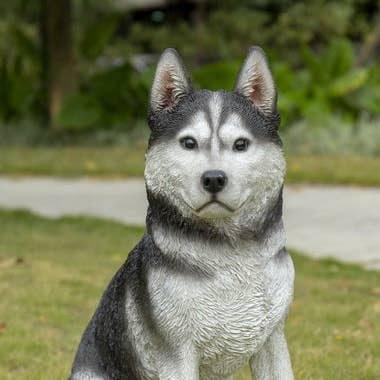 Hi-Line Gift Ltd. - Wholesale Outdoor Ornament/Decor - Large Black & White Siberian Husky Sitting0