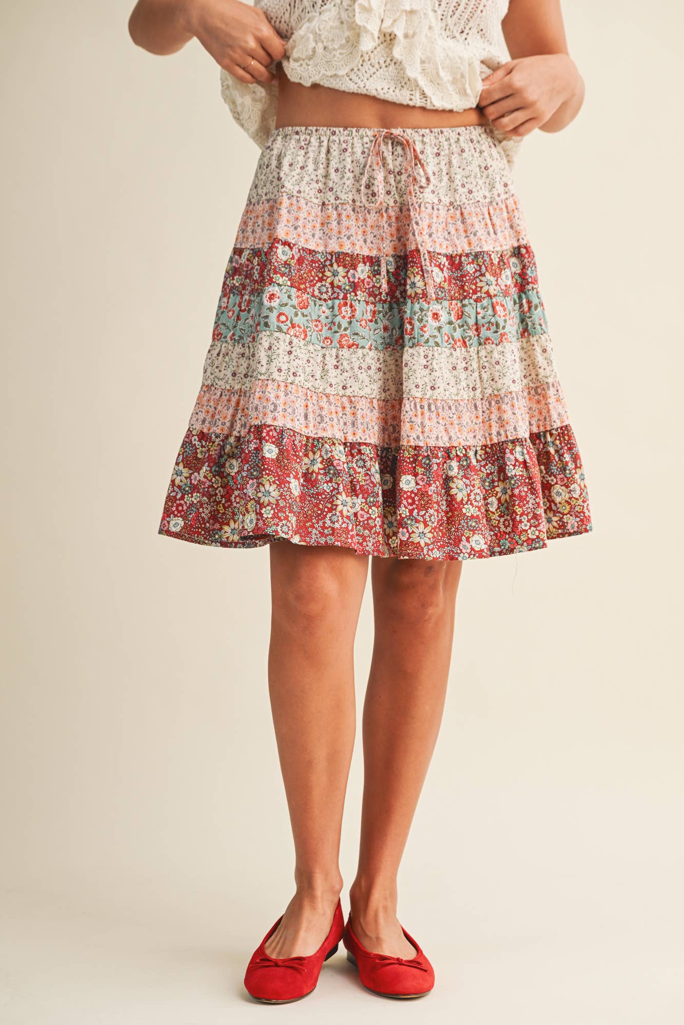 FLOREALE MULTI MINIGONNA A-LINE CON STAMPA MULTIFLORALE MISTA in vendita all'ingrosso su Faire1