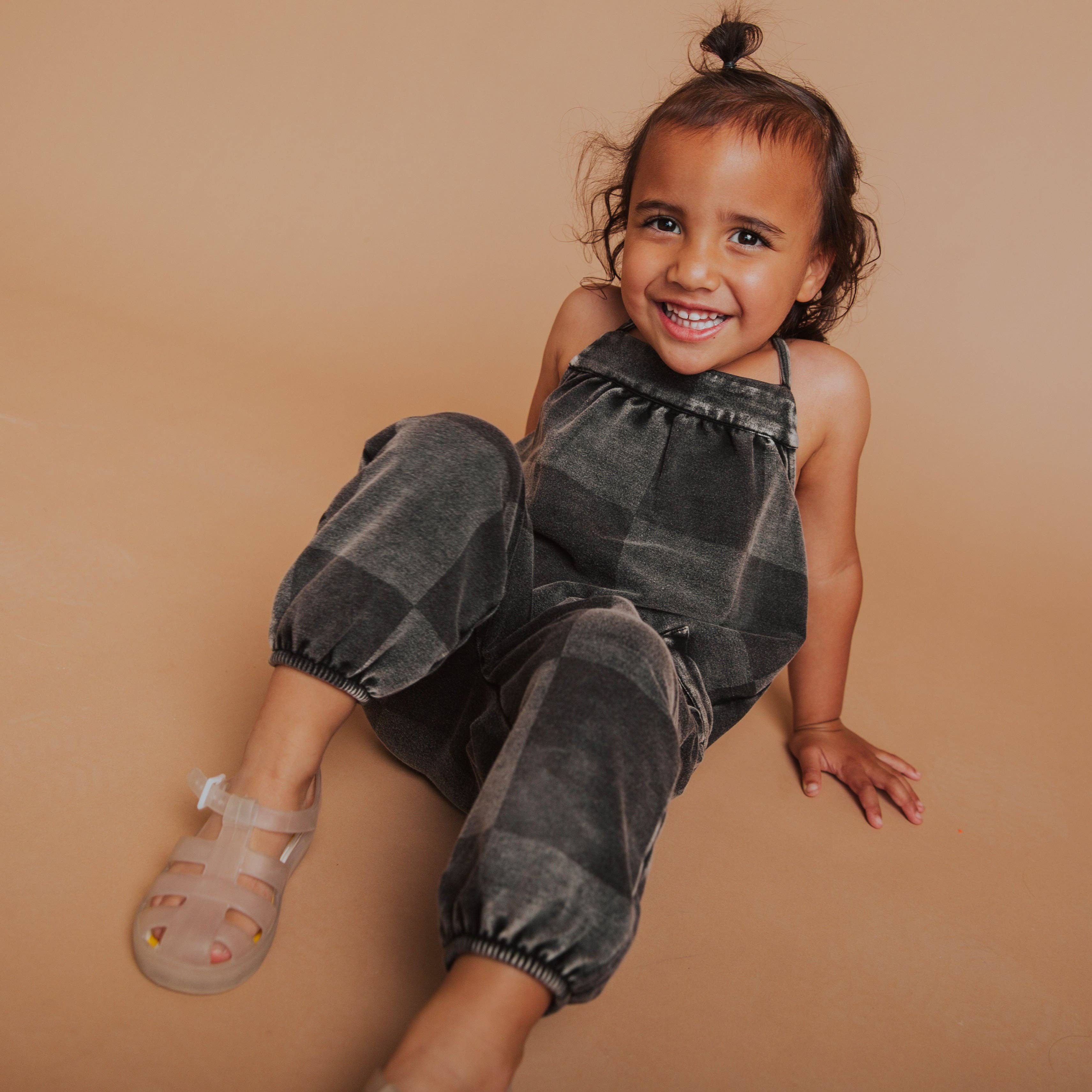 RAGS – Großhandel Jumpsuit – Kinder – Riemchenpullover - Schwarzer Jeanskaromuster9