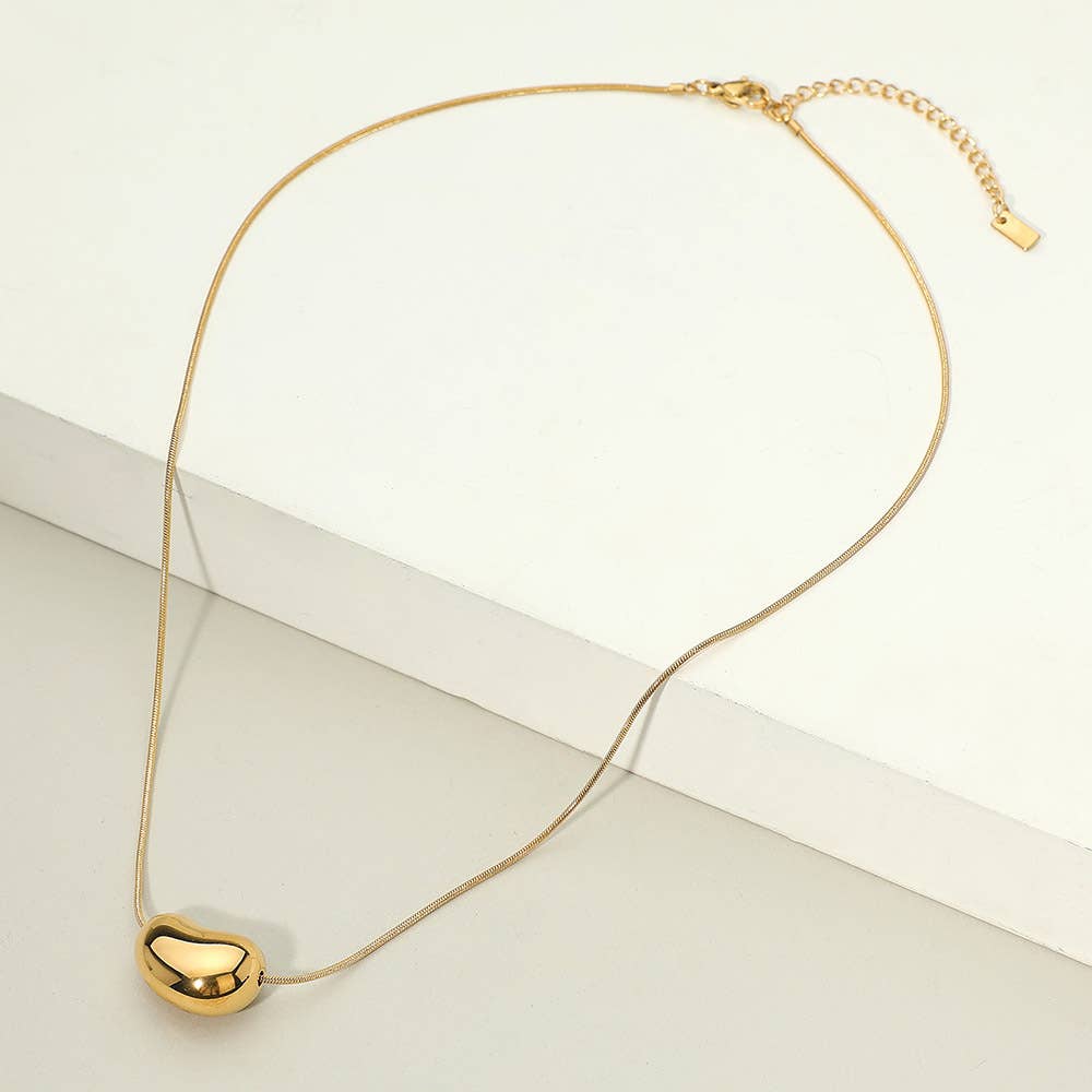 Sensibling Corp. - Venta al por mayor Collares con colgantes/abalorios - Collar con colgante de frijol de acero inoxidable bañado en oro de 18 quilates2