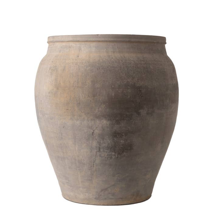 Grey Vintage Clay Pot CN1155 for wholesale on Faire