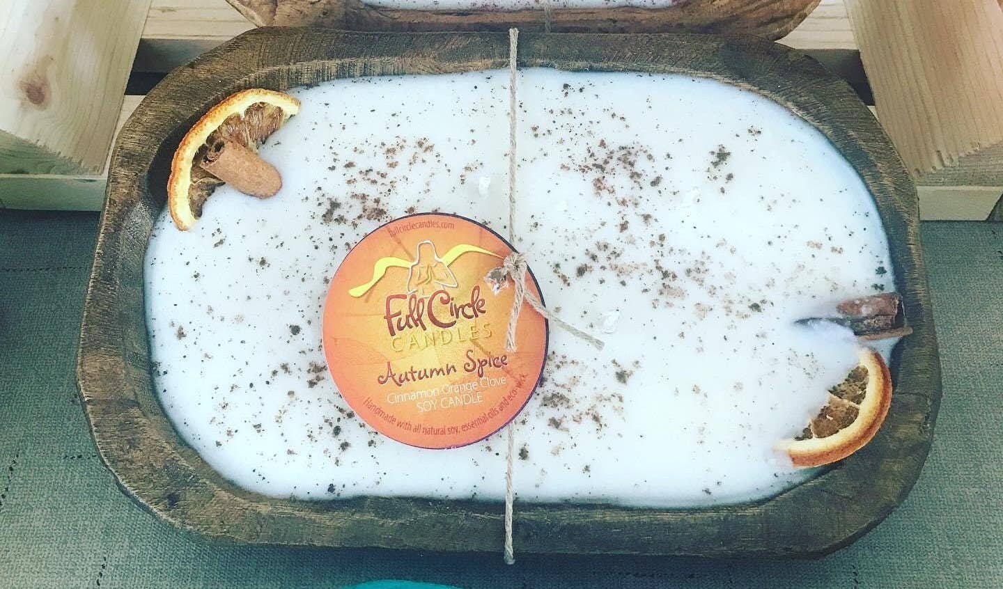 Full Circle Candles and Gifts - Venta al por mayor Velas en tarros - Vela de soja de madera con temática otoñal2