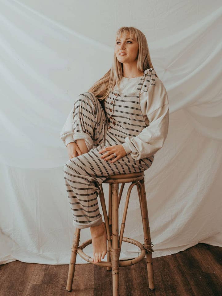 Salopette Erin à côtes rétro imprimée pour la vente par Turtledove London