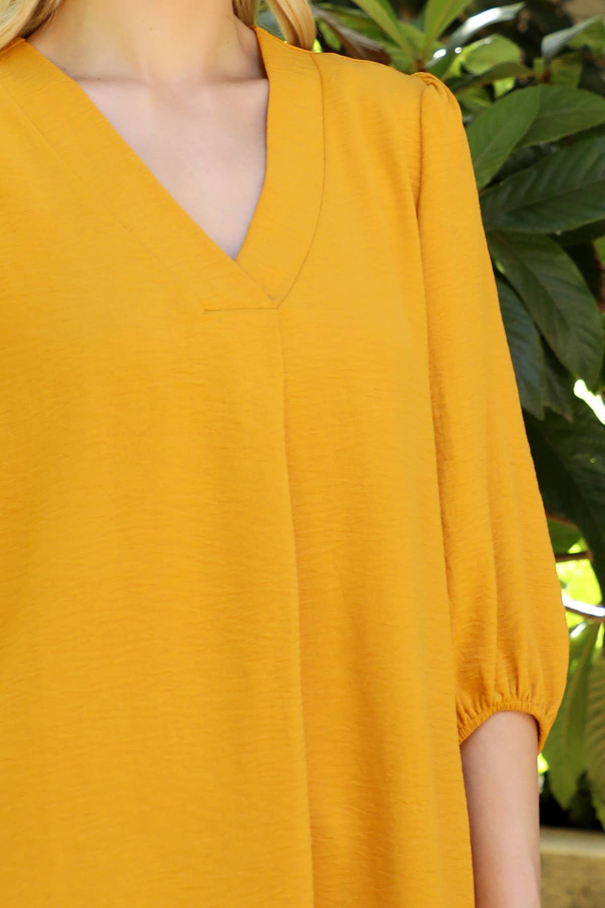 You & Me – wholesale Blouse – Women’s – YMT20085V-V-NECK BAND ELASTIC TUNNEL SLEEVE WOVEN TOP - FALL14