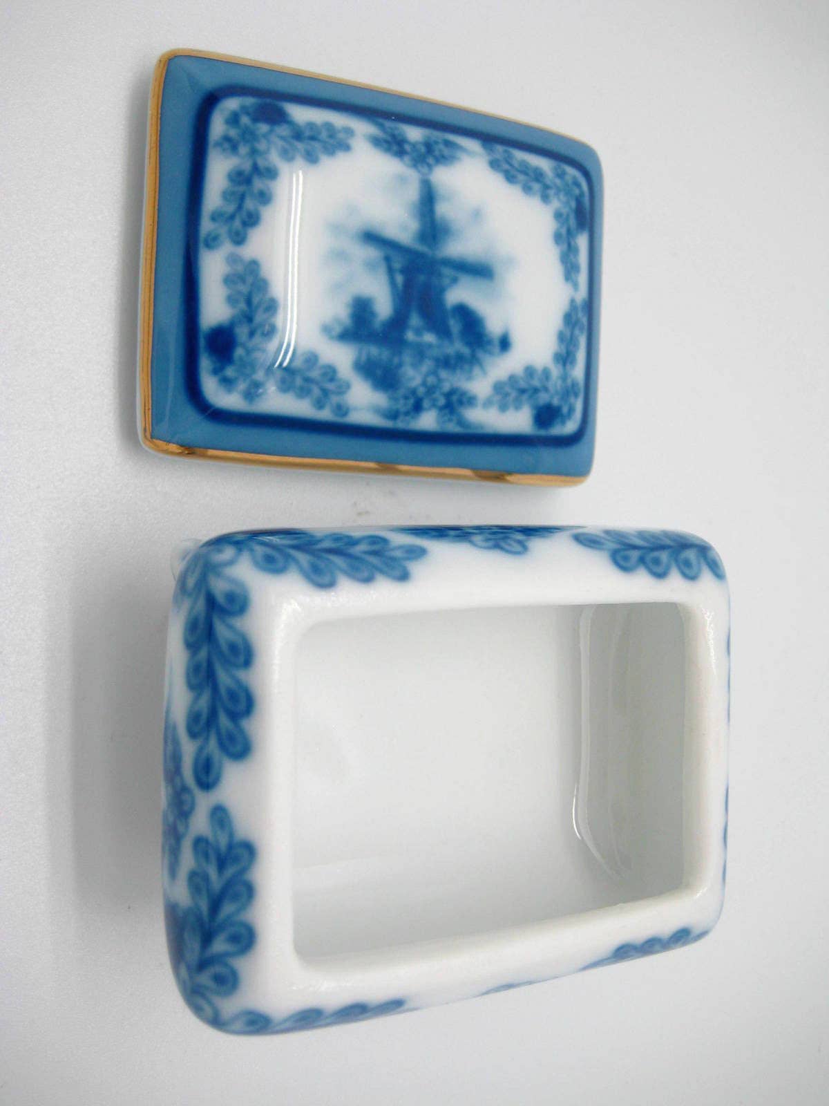 European Heritage Gifts - Wholesale Jewelry Box/Organizer - Victorian Antique Square Jewelry Box Delft Blue2