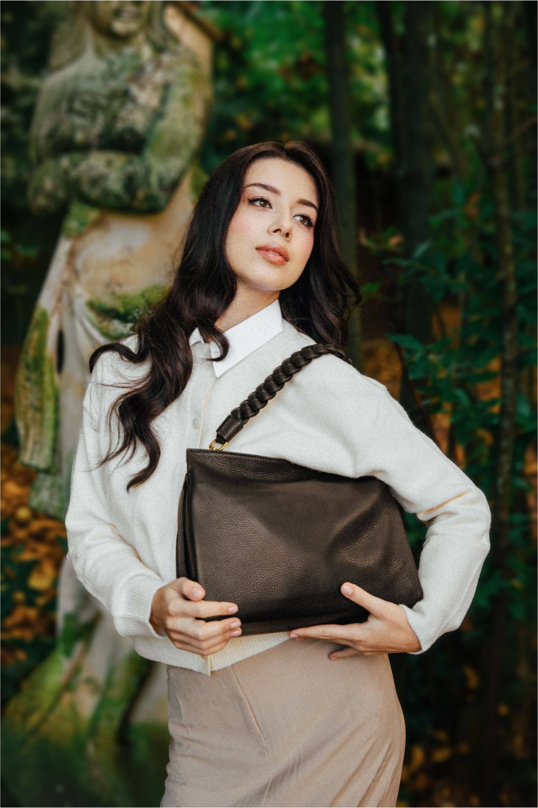 Voemièn – Großhandel Schultertasche – Damen – Braid-Tasche aus dunkelbraunem Dollar-Leder7