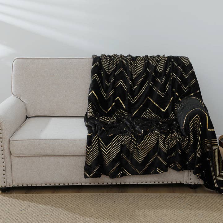 Blanket with Geometric Print Black for wholesale by BOD HOME