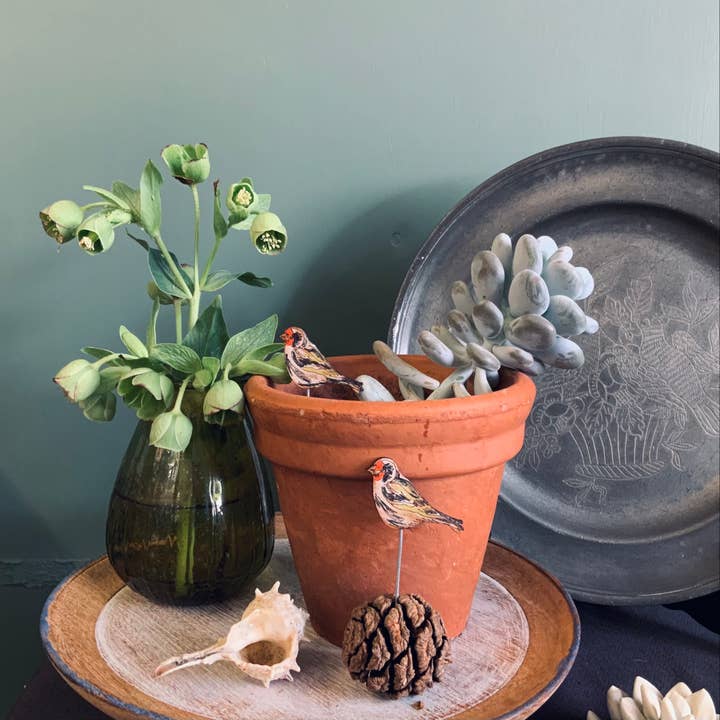 Lily Faith - Wholesale Garden/Lawn Stake - Goldfinch Plant Pot Companions