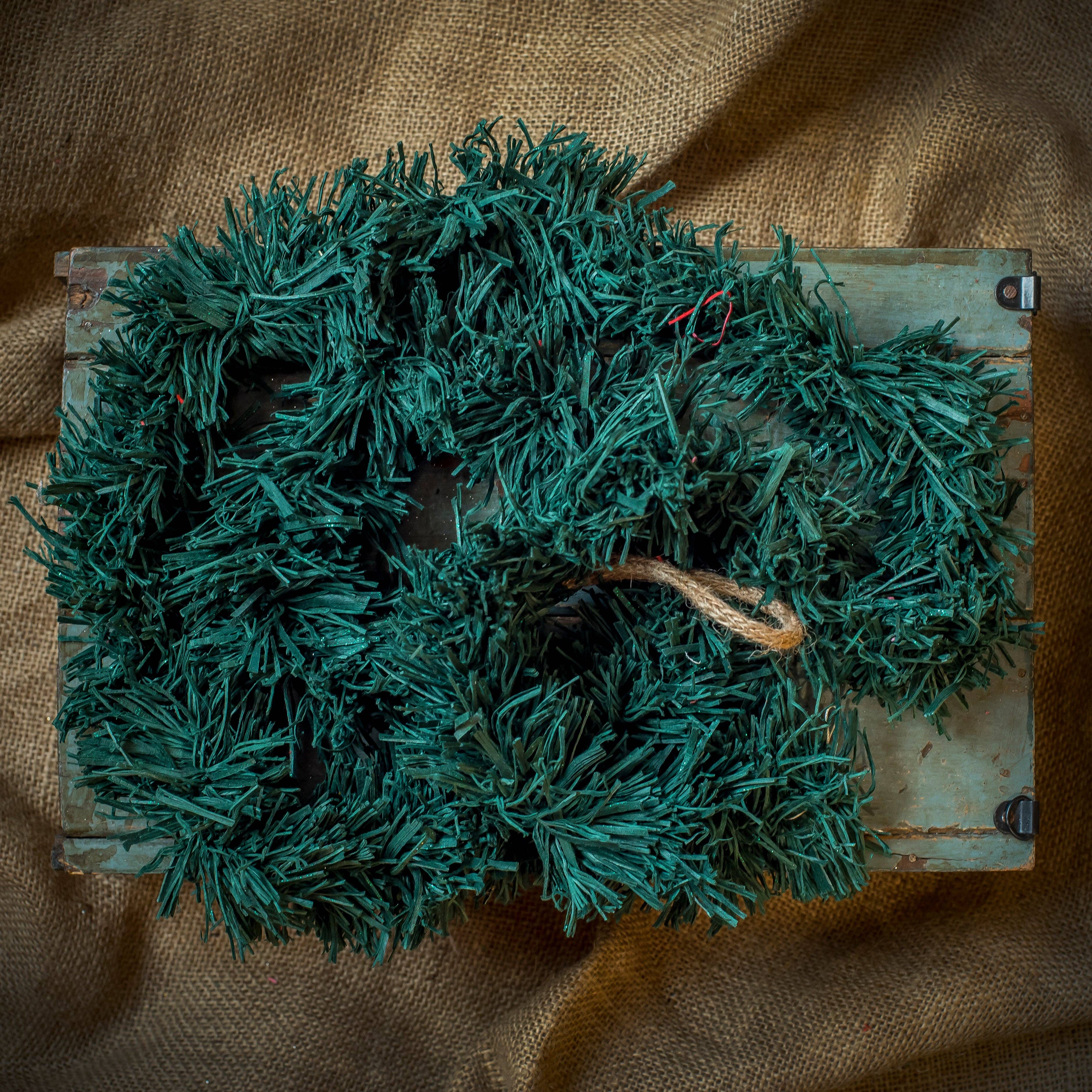 Moult – wholesale Christmas decoration – Recycled Paper Tinsel With Glitter in 6 Colours3