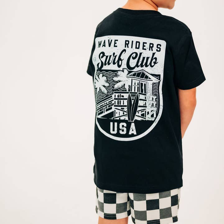 Wave Riders Surf Club (pf&b) - Maglietta Bambino per la vendita all'ingrosso da parte di Little Mama Shirt Shop