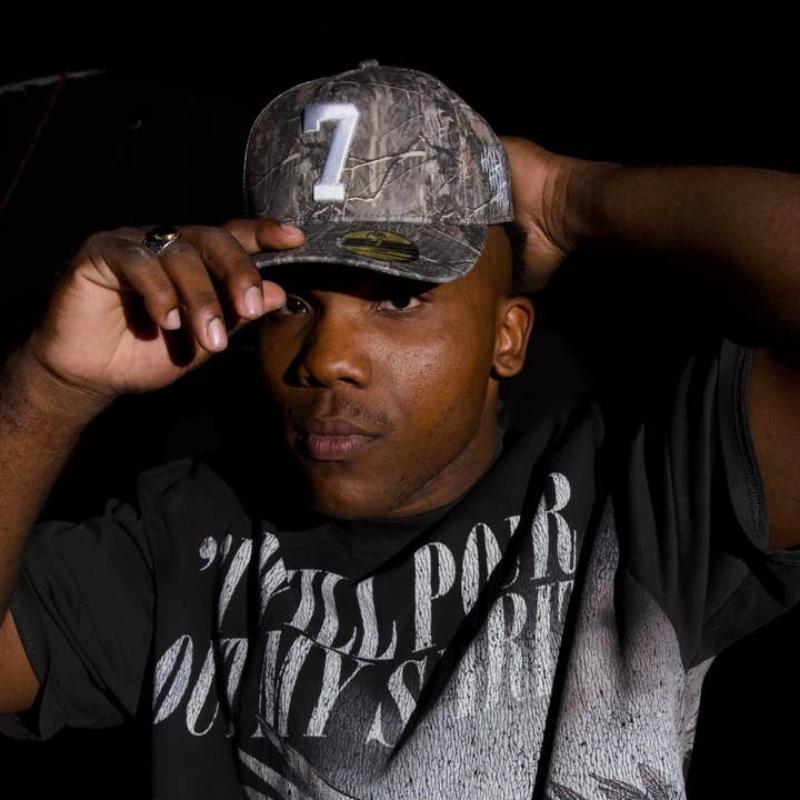 Malta Apparel LLC – Engroshandel Baseballkasket - Unisex – ‘7’ Premium SnapBack (Struktureret) - Malta Woodland Camo5