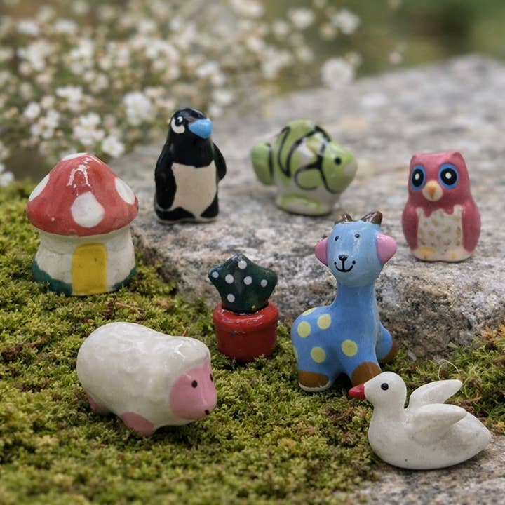 Mini keramisch beeldje, diverse kleuren, ca. 2 cm voor wholesale door VIE