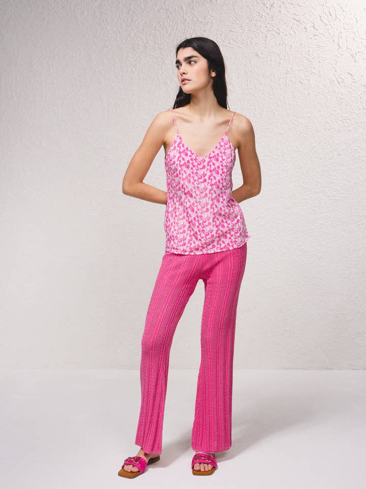 249307 - Flydende printet top med V-hals og tynde stropper. for engroshandel hos SMF