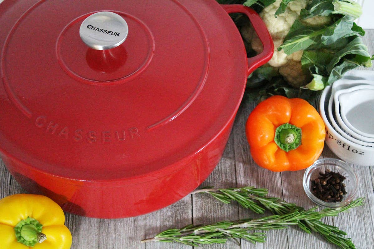 French Home - Wholesale Cooking Pot - Chasseur Enameled Cast Iron Round Dutch Oven 6.25qt3