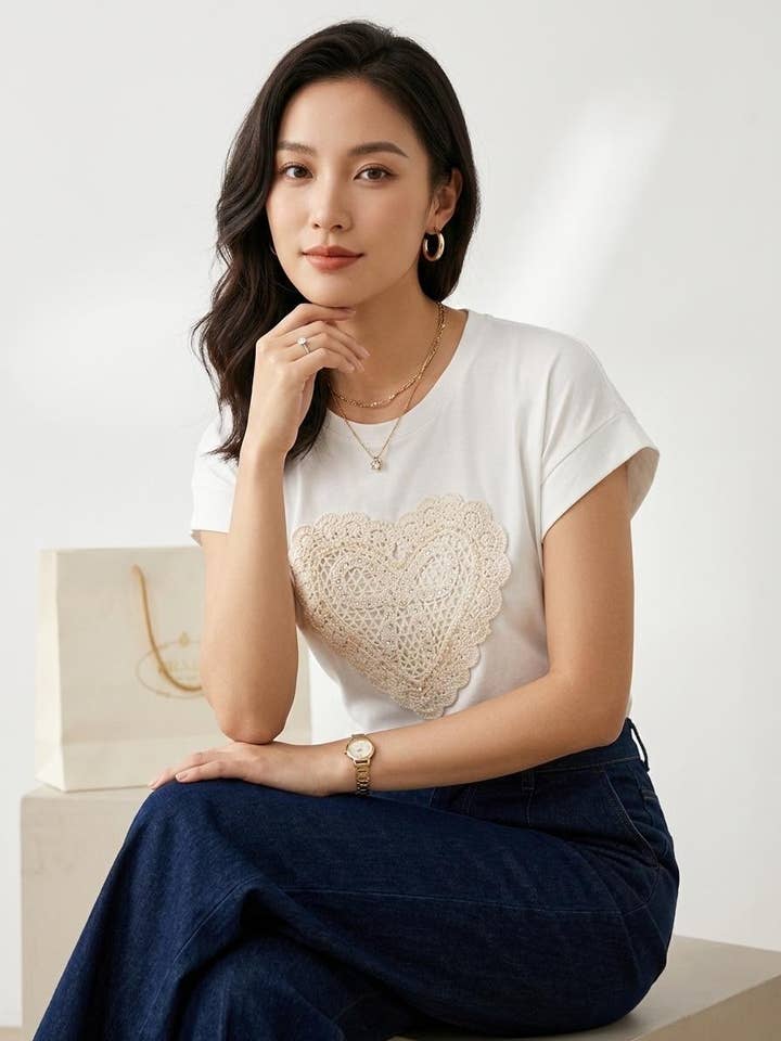 T-shirt com Coração - Detalhe Croché & Lantejoula Art 1555 por atacado de Nota bene