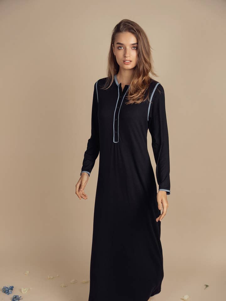 Colored Taping Buttoned Nightgown for wholesale by Ellwi Design