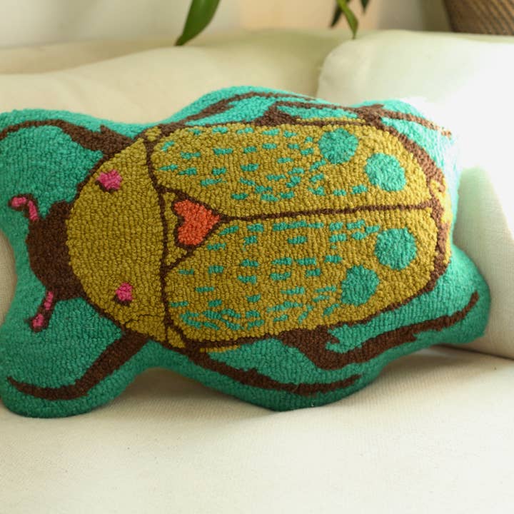 Calhoun & Co. - Vendita all'ingrosso Cuscini decorativi - Cuscino a forma di scarabeo maculato