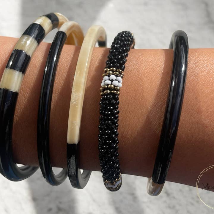 Maison Yvelise - Wholesale Bangle Bracelet - Thick and round black buffalo horn bangles from Vietnam3