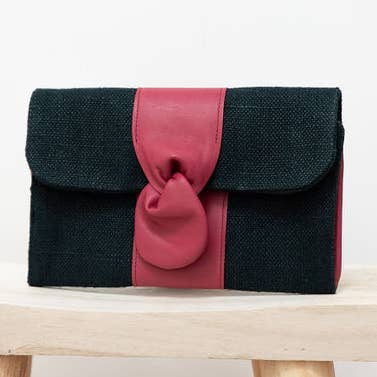 Clutch mit Klappe aus Hanf, Fichte und lebhaft rotem Leder für den Großhandel von Fossette