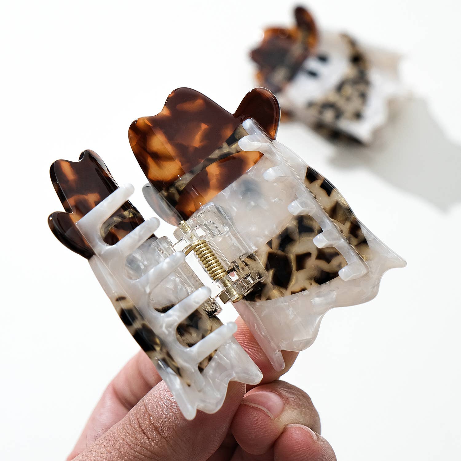 Adorro - Wholesale Hair Clip - Women's - Cowboy Ghost Claw Clip1