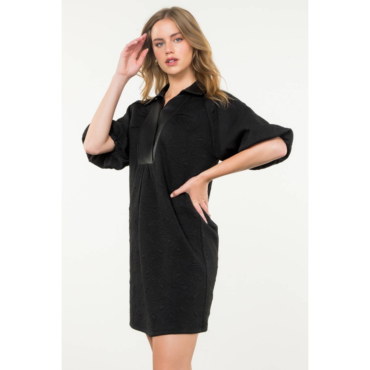 NERO Abito midi testurizzato con maniche a sbuffo in vendita all'ingrosso su Faire1