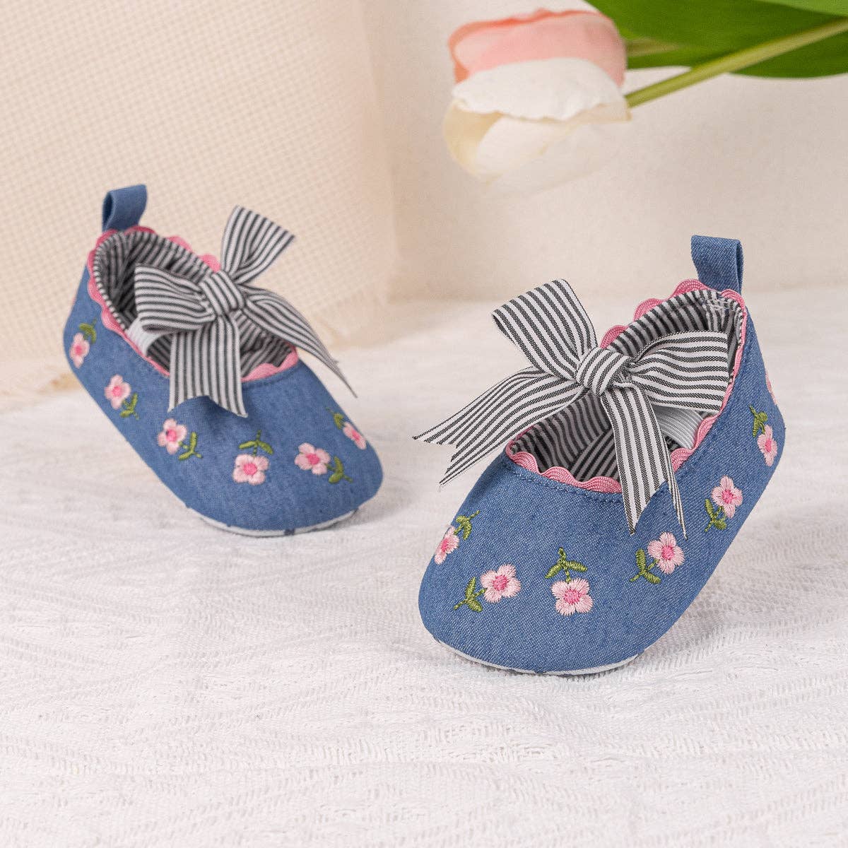 Kids Charm Online - Wholesale Crib Shoes - Baby - Embroidered girls baby shoes with front bow.21