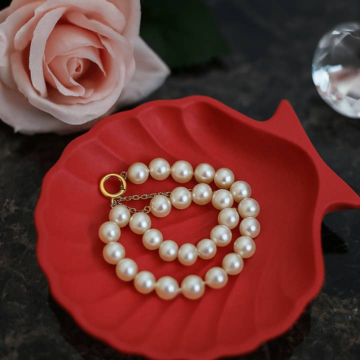 Jesmonite Clam Jewelry Tray – Elegant Coastal Organizer for wholesale by Votive