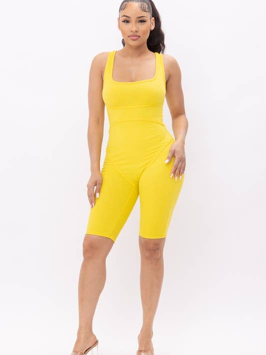 Chemise, combinaison et pantalon à fente haute pour la vente par Belita Collection