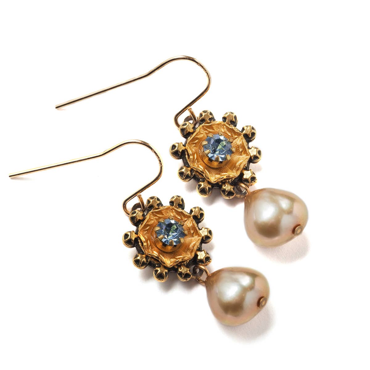 Elements Jill Schwartz - Wholesale Dangle Earrings - Cleopatra Pearl Earrings1