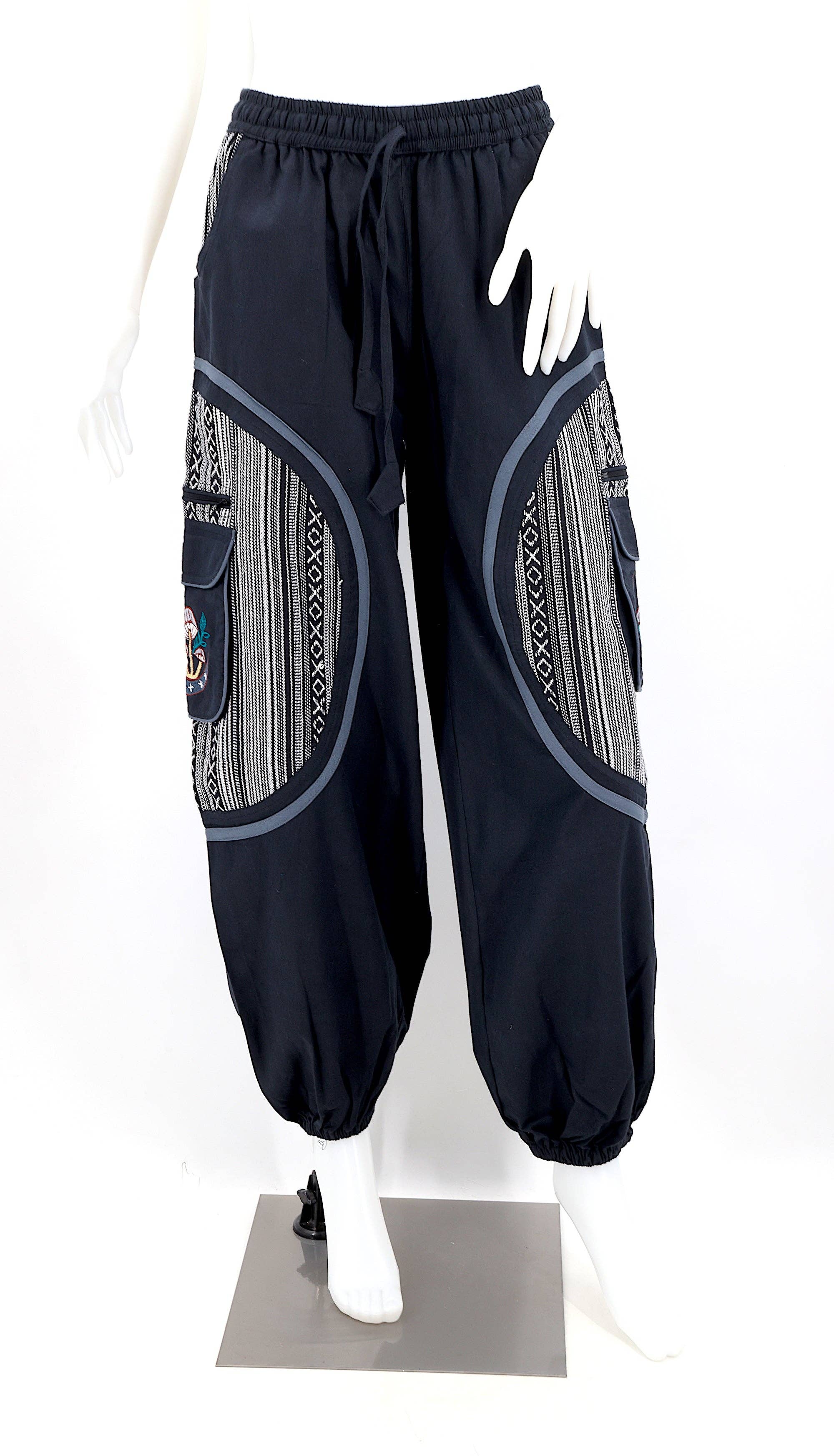 Himalaya Handmade - Venta al por mayor Pantalones - Mujer - Pantalones bohemios hechos a mano de algodón con bordado de luna y hongos estilo harem40