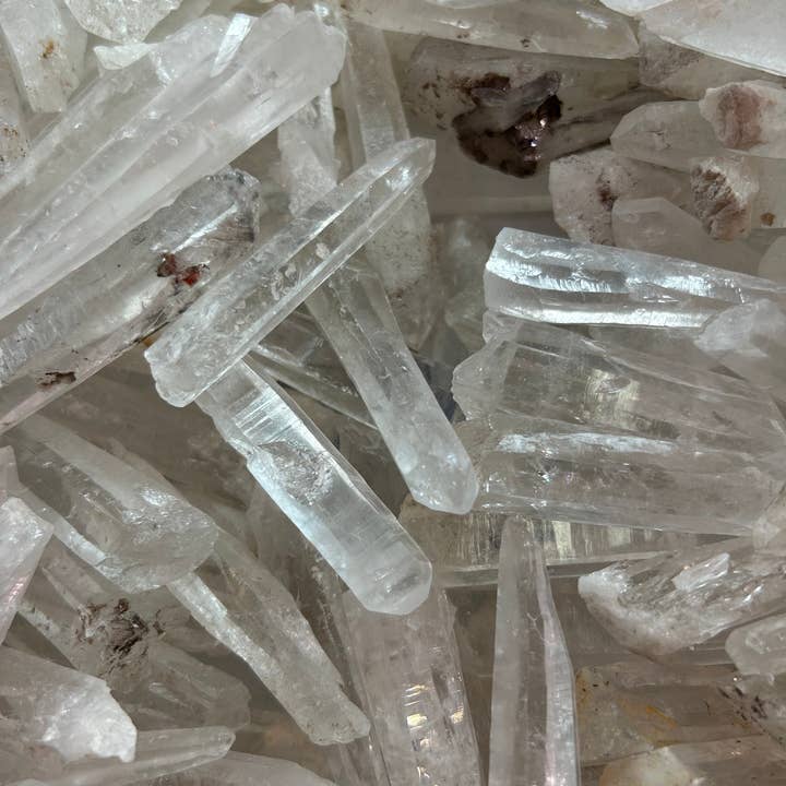 Gemwise – wholesale Andlig sten/kristall – Lemuriska kvartskristaller (sångare) 1 kg partier