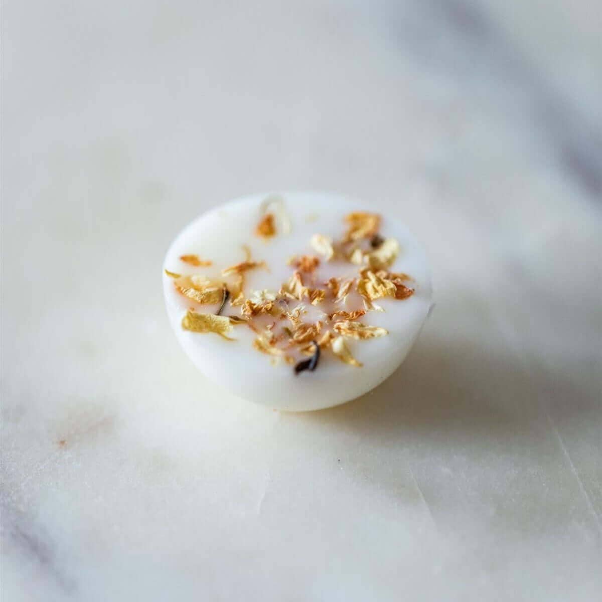 The Candle Brand Ltd – wholesale Wax melt – Jasmine and Frankincense Wax Melt Domes1