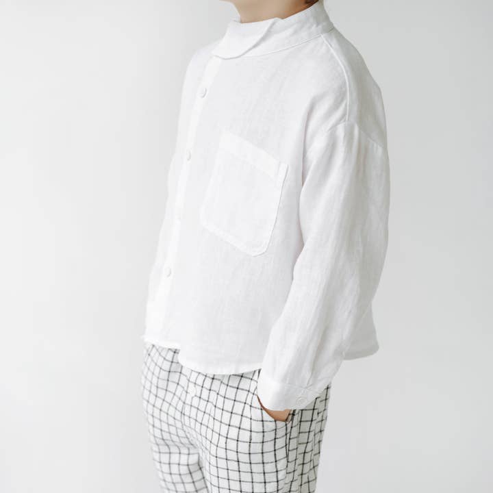 Eino Asymmetric Boy Oversized Linen Shirt in White for wholesale by lekokko