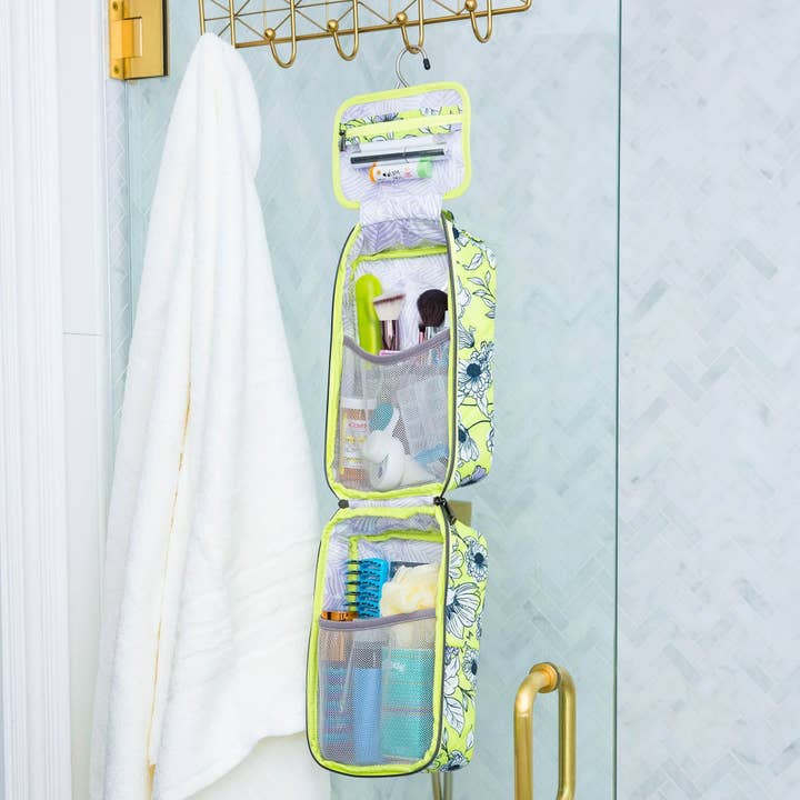 Lug - Wholesale Toiletry Bag - Women's - Wingback Hanging Toiletry Case3