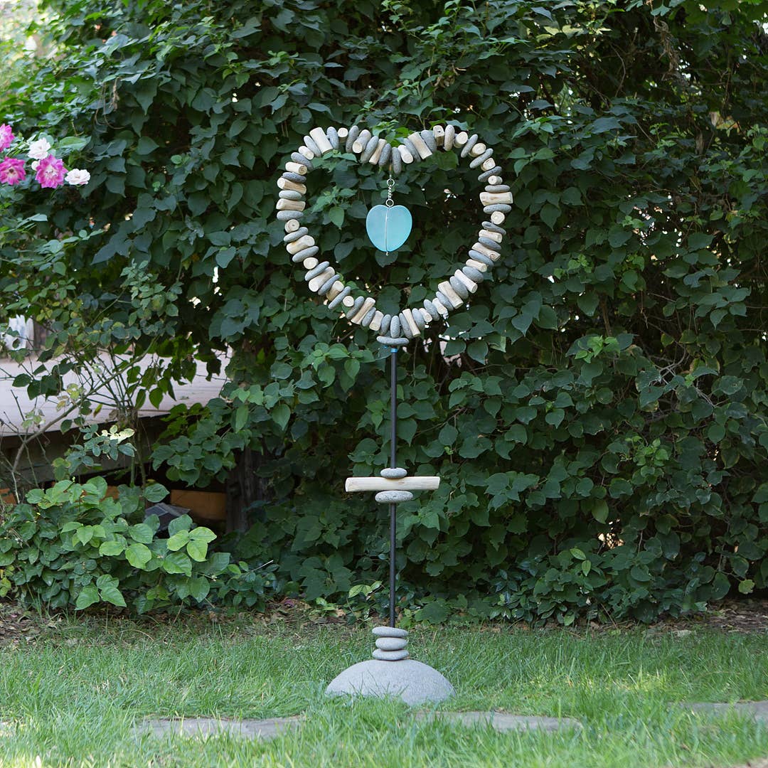 Garden Age Supply - Wholesale Outdoor Ornament/Decor - Heart Garden Stand with Glass Heart1