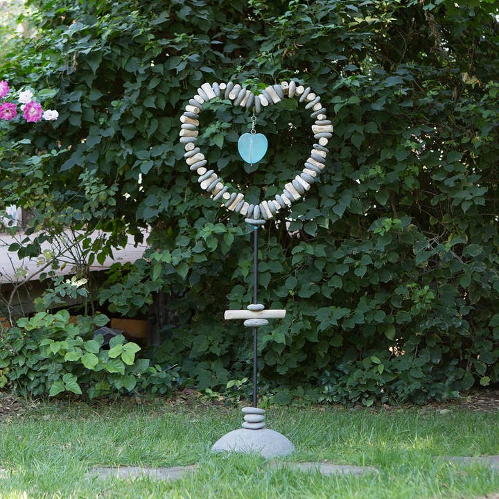 Garden Age Supply - Wholesale Outdoor Ornament/Decor - Heart Garden Stand with Glass Heart1
