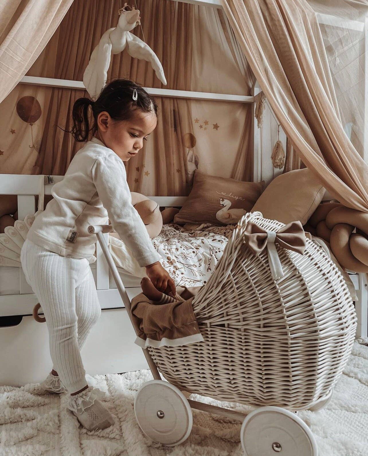 The Wicker Stories - Wholesale Kinderwagen voor poppen - Kinderen - Rieten kinderwagen, rieten poppenwagen8