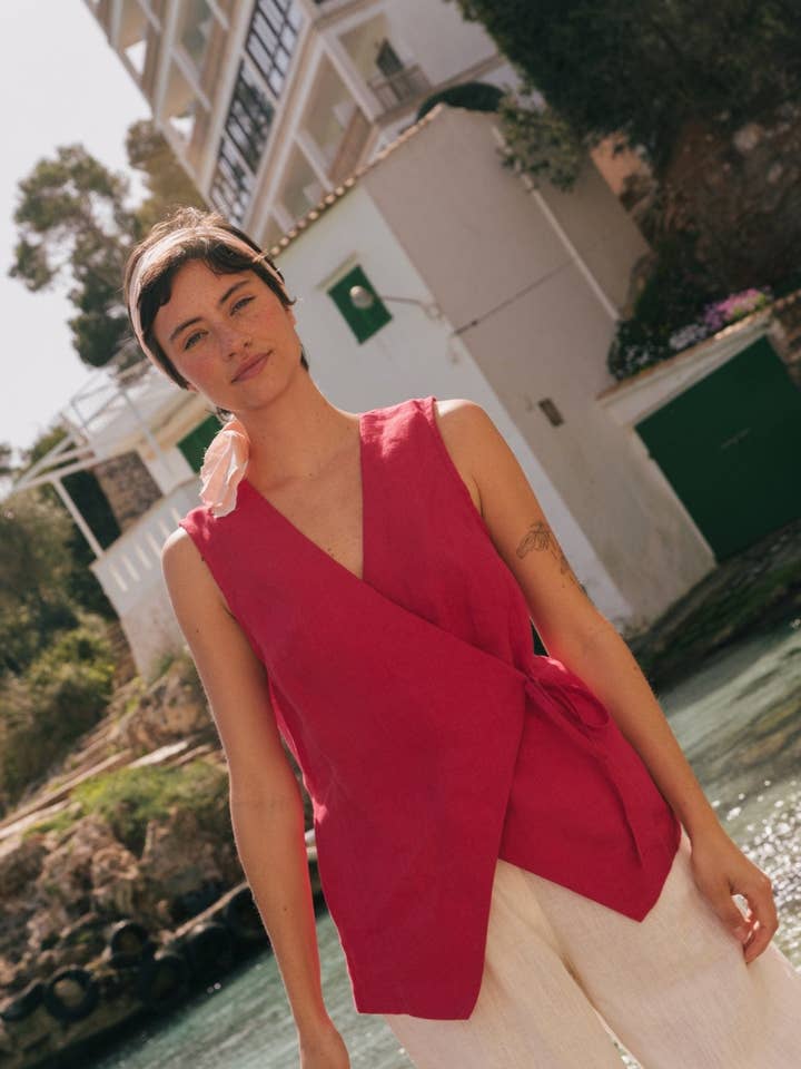 AmourLinen - Wholesale Blouse - Women's - Blanca sleeveless linen top7