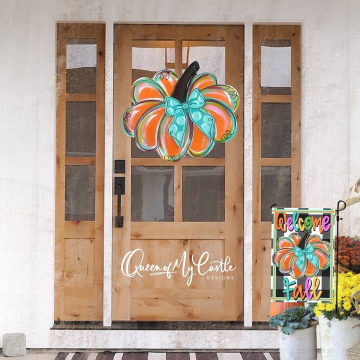 Queen of My Castle Designs - Venta al por mayor Colgador de puerta - Colgador de puerta otoñal, decoración otoñal, colgador de puerta con forma de calabaza (C (copia)2